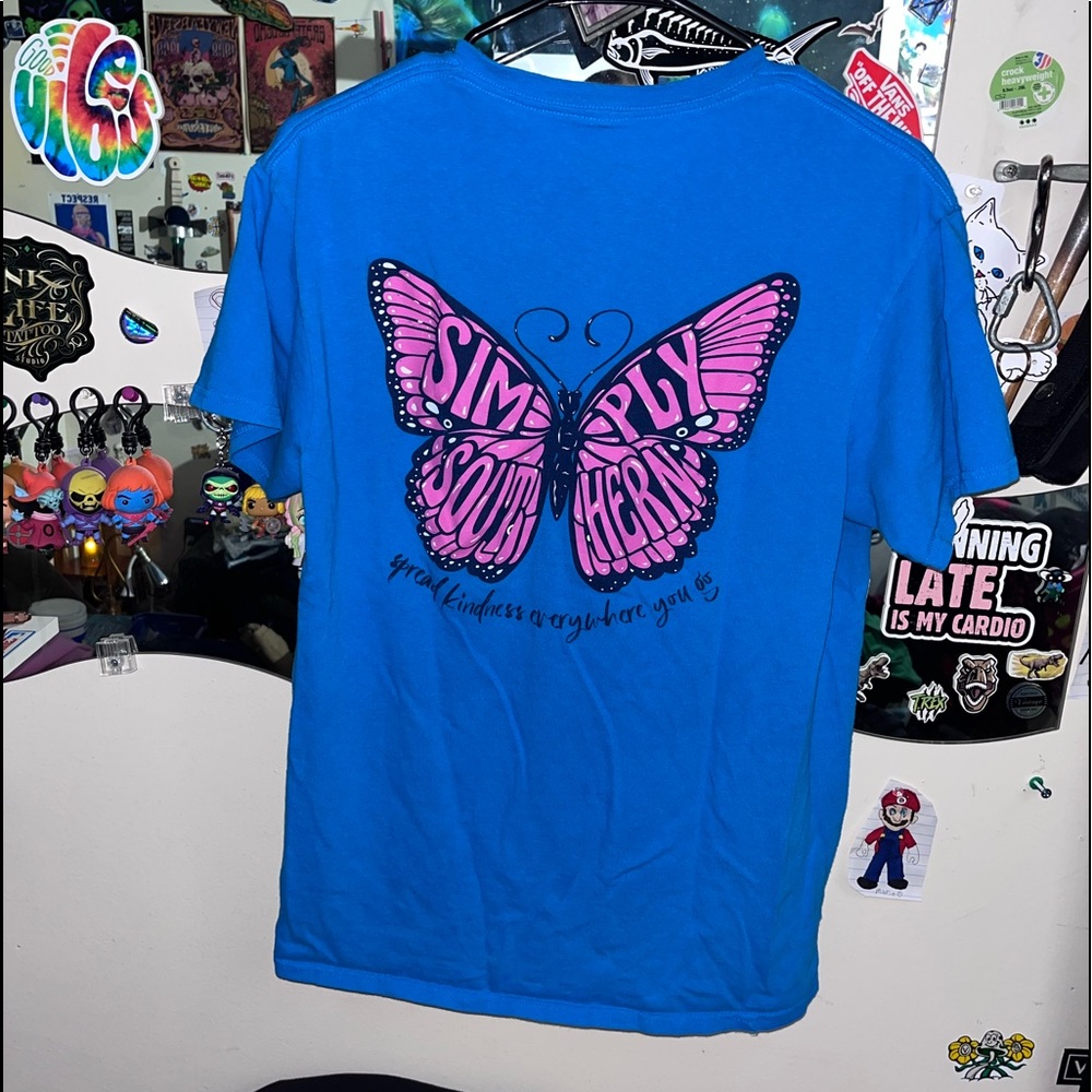 Woman’s medium Simply Southern tee shirt good condition
